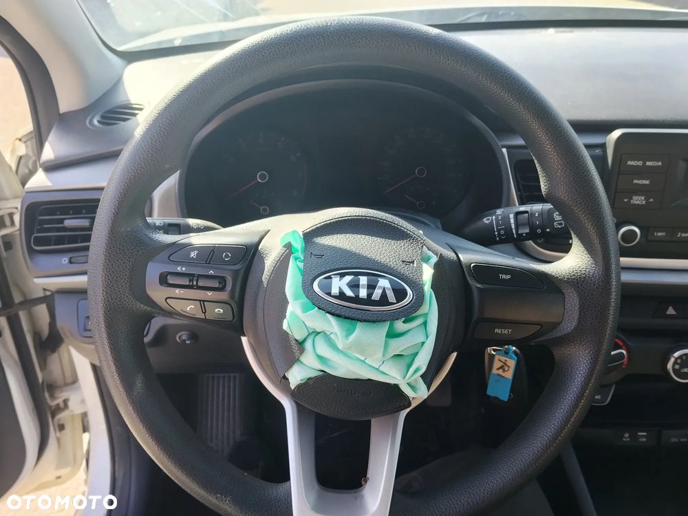 Kia Rio - 6