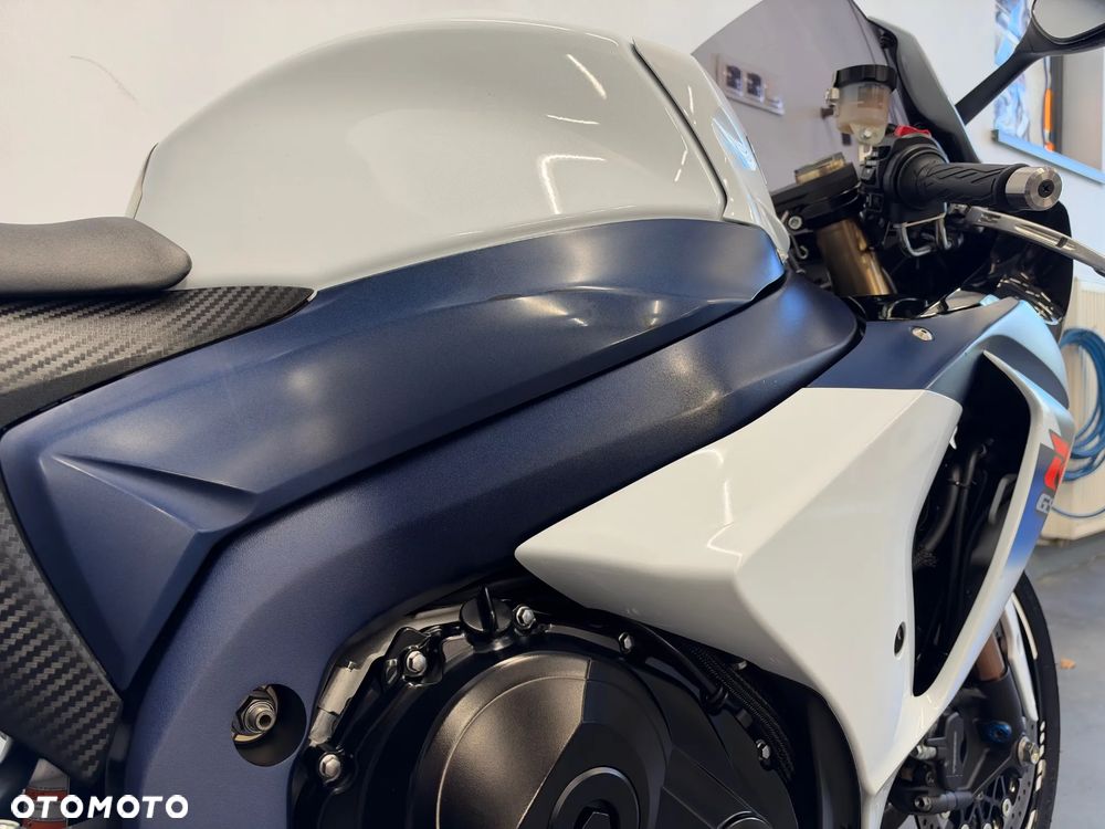 Suzuki GSX-R - 33