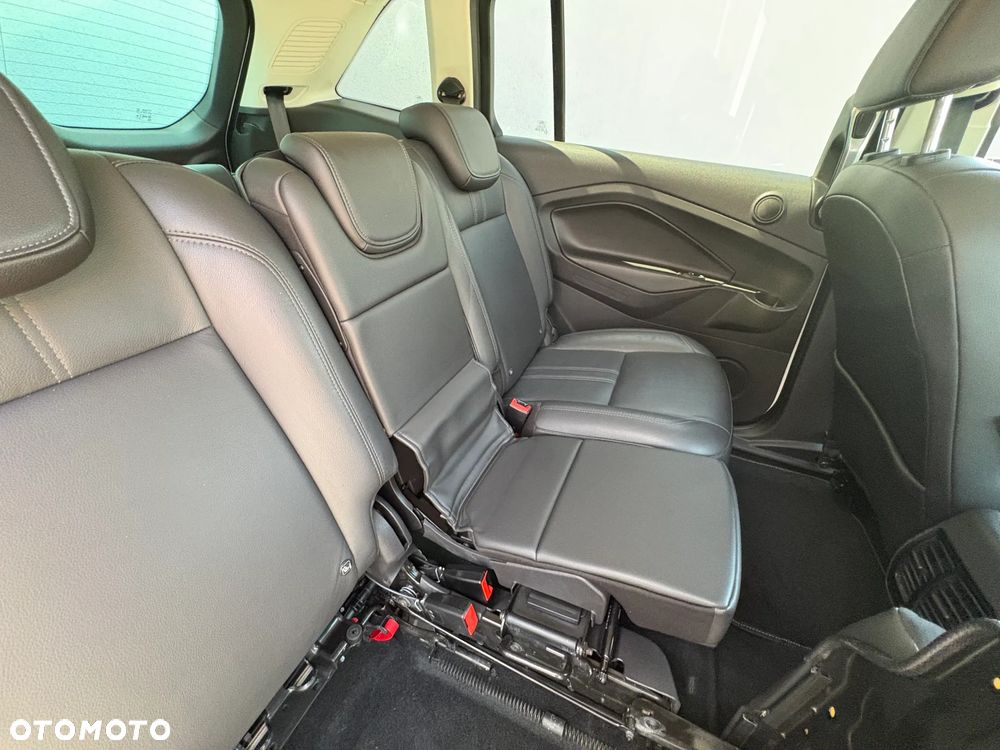 Ford Grand C-MAX - 12