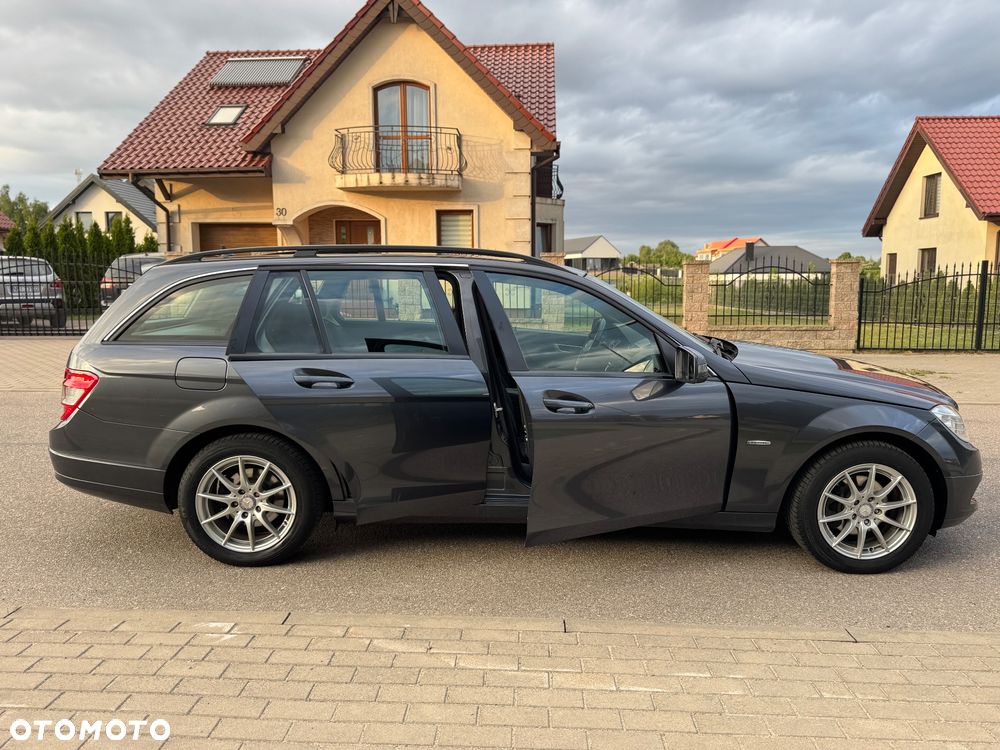 Mercedes-Benz Klasa C 180 Kompressor BlueEFFICIENCY Elegance - 38