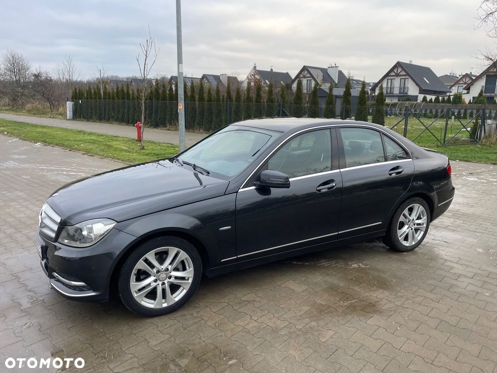 Mercedes-Benz Klasa C 180 CGI Automatik BlueEFFICIENCY Avantgarde - 6