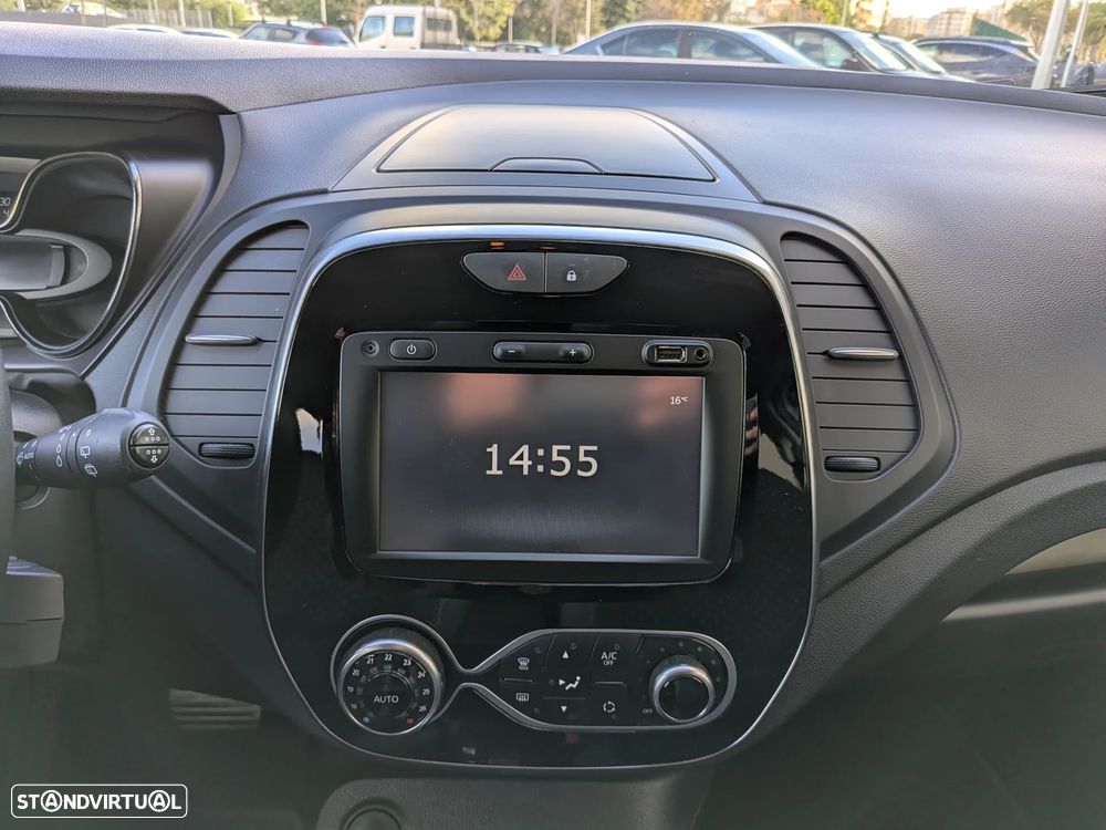 Renault Captur 1.5 dCi Exclusive EDC - 11