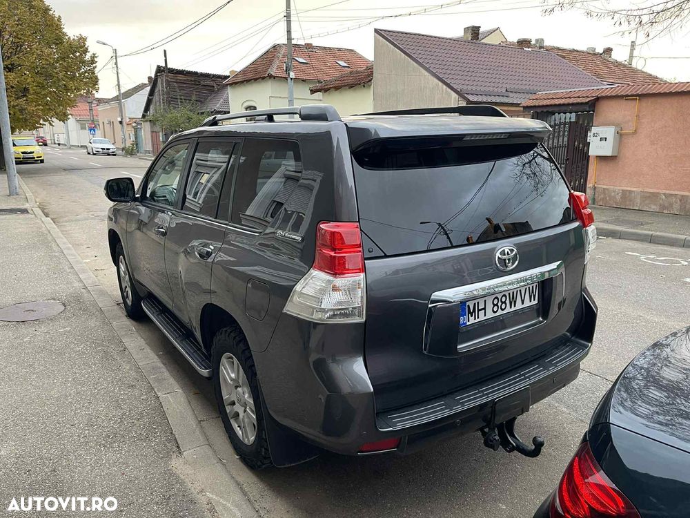 Toyota Land Cruiser 3.0l Turbo D-4D Aut. AVS 7 Locuri Luxury - 2