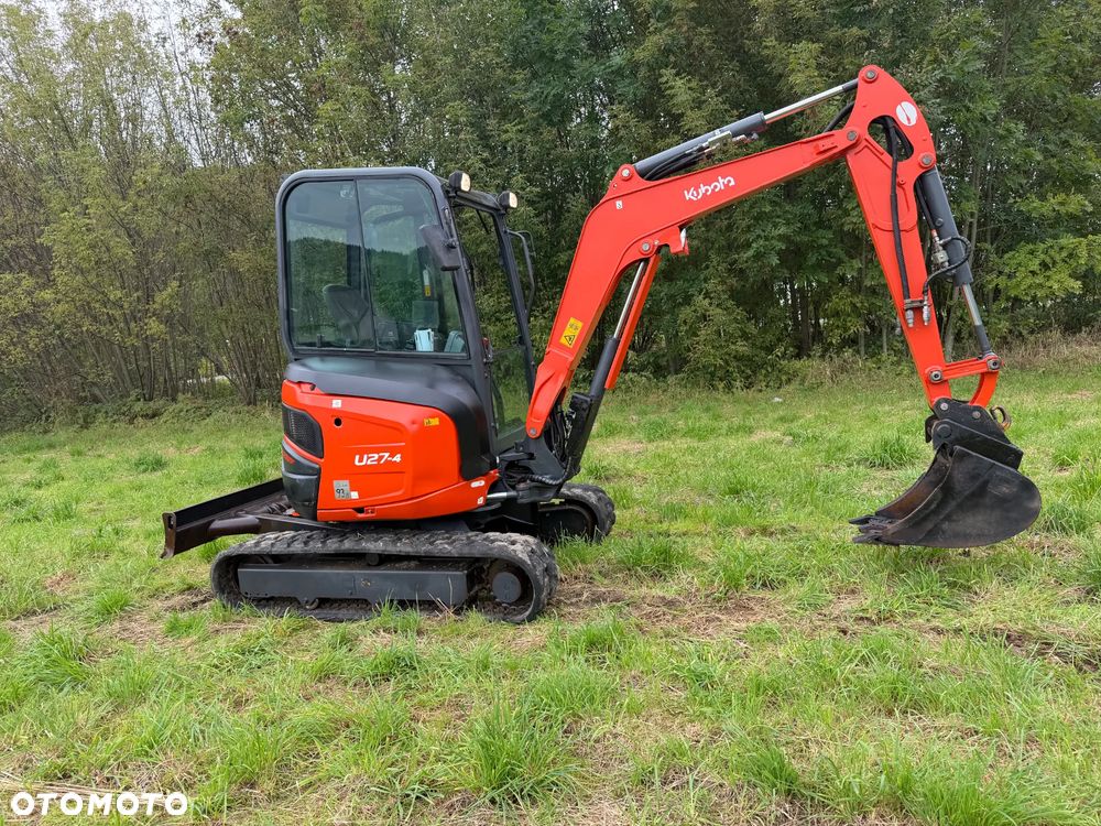 Kubota U27 Minikoparka koparka gąsienicowa 2.8 tony. jak Nówka sztuka z salonu! 2018 rok. 2000 mtg. Przywieziona z Gospodarstwa Norweskiego! Zadbana Maszyna ani deka luzów i wycieków. Aktualna Dekra dokumentacja BMWT! Szybkozłącze. Szybka wolna jazda. Zamki na tłokach. Wersja Norweska!! OKAZJA Tanio