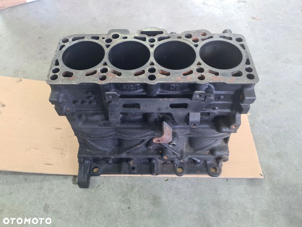 VW T5 1.9 TDI BRS BRR blok silnika 038021GF - 2