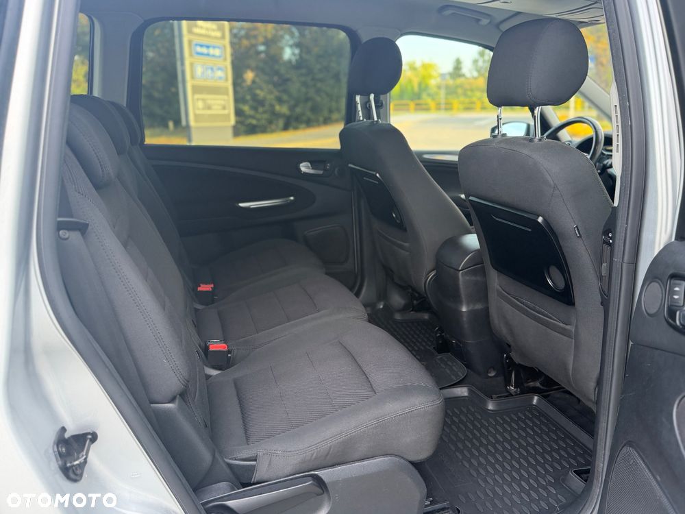 Ford Galaxy - 11