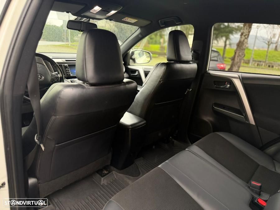 Toyota RAV4 2.0 D-4D Comfort+P.Sport - 15