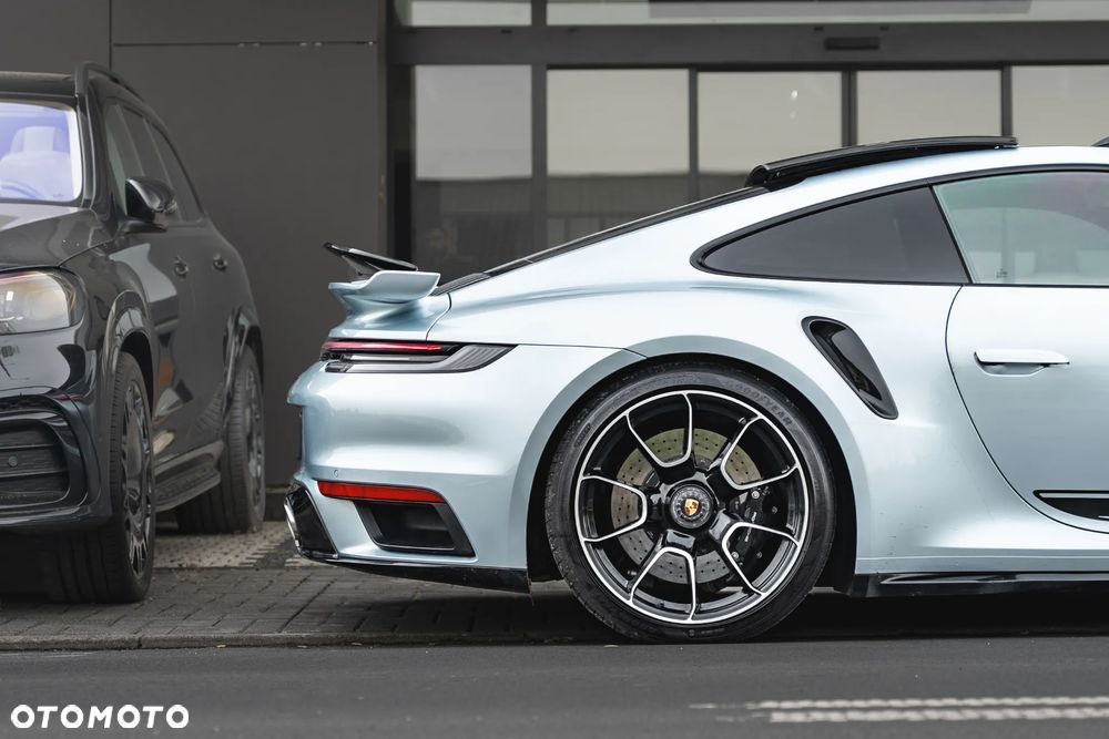 Porsche 911 Turbo S - 15