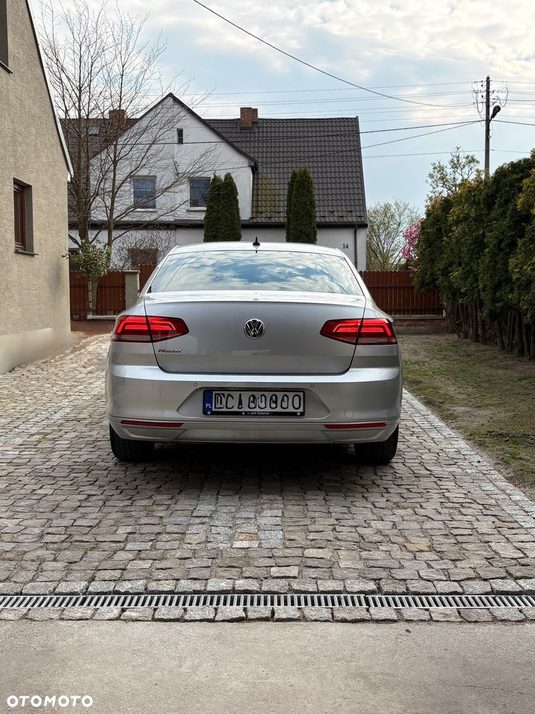Volkswagen Passat 2.0 TDI SCR Comfortline - 5