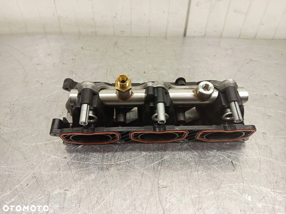 Kolektor ssący z Listwa Wtryskowa Audi A6 C6 3.2 TFSI 06E133109S - 3