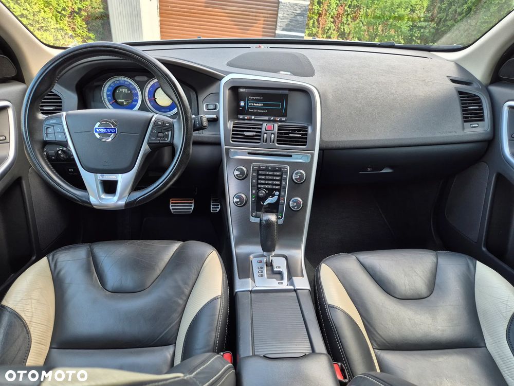 Volvo XC 60 T6 AWD R-Design - 23
