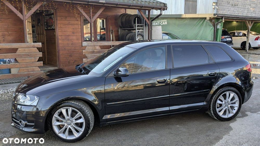 Audi A3 Sportback - 2