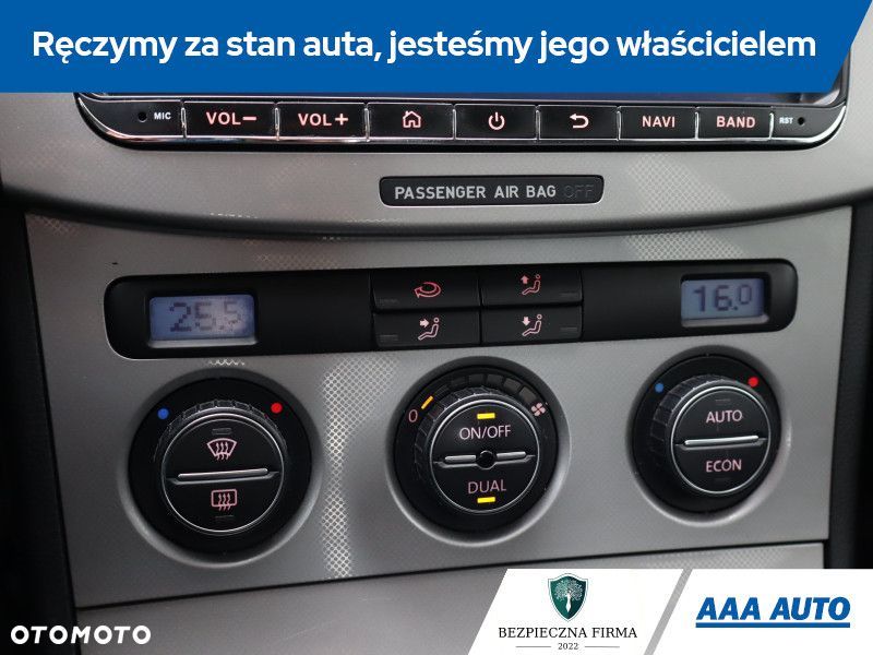 Volkswagen Passat - 16
