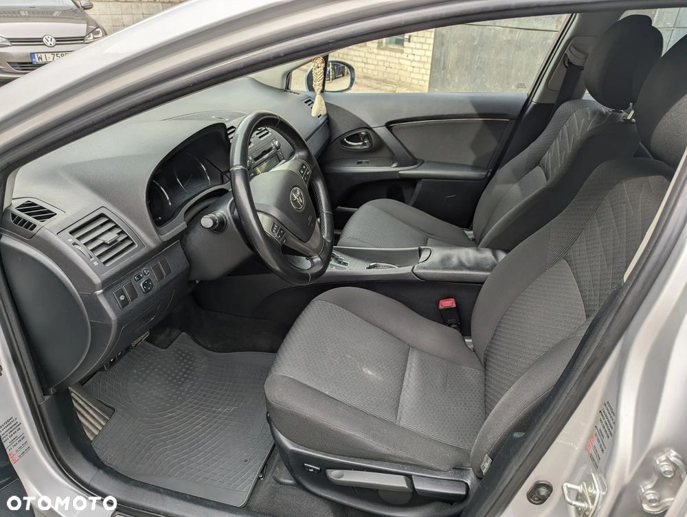 Toyota Avensis 1.8 Sol plus - 8