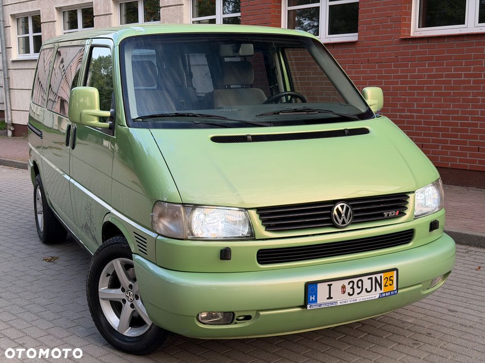 Volkswagen Multivan - 1