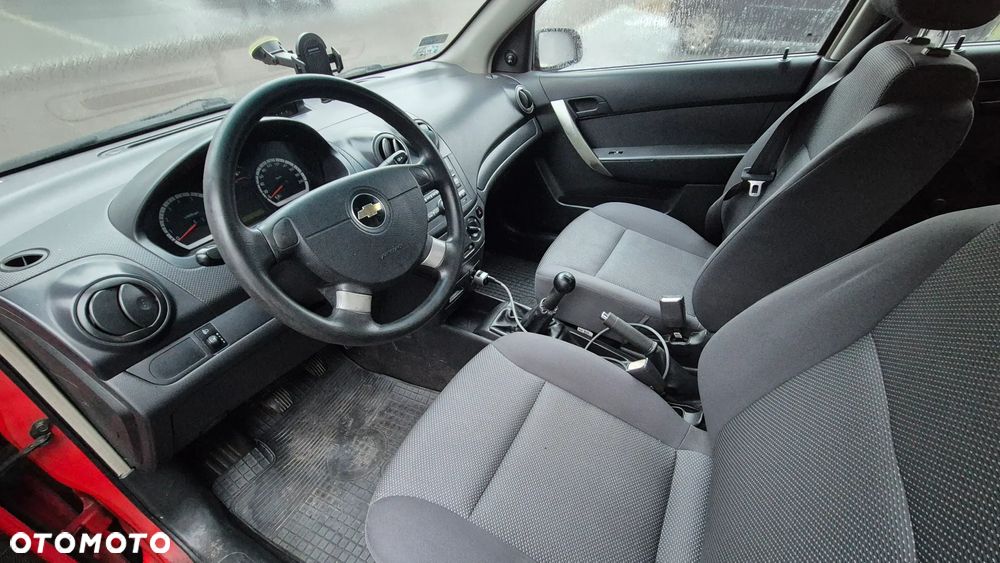 Chevrolet Aveo - 16