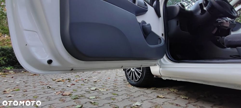 Peugeot 107 1.4 HDI Trendy - 11