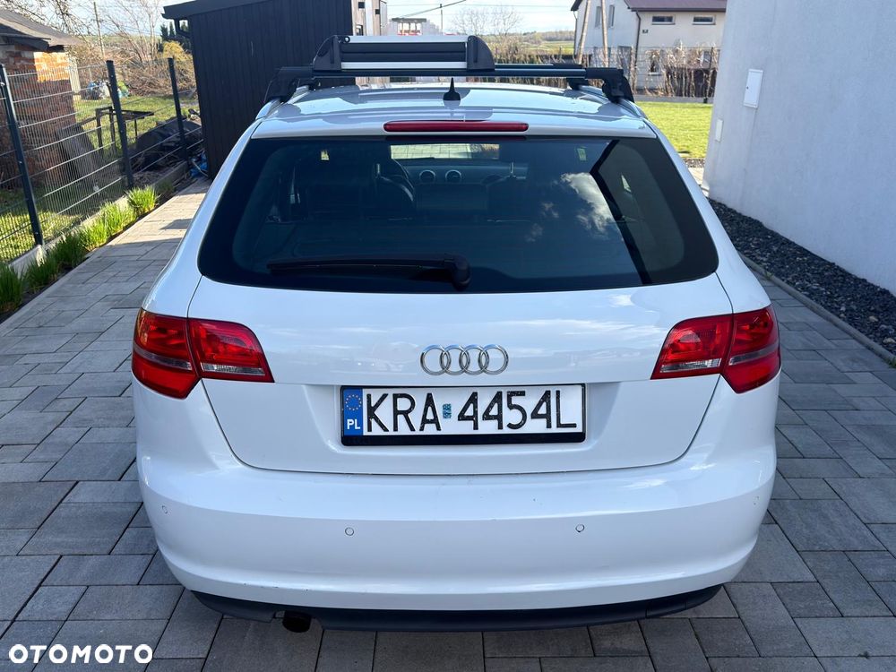 Audi A3 Sportback 2.0 TDI DPF Ambiente - 9