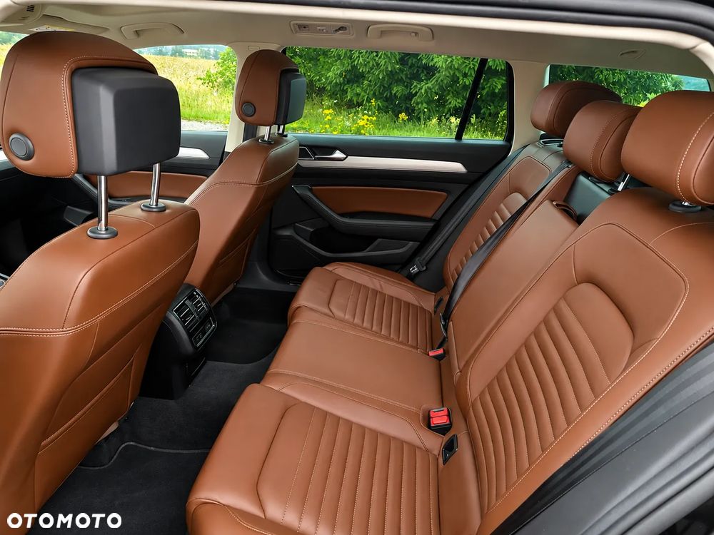 Volkswagen Passat 2.0 TDI SCR Highline - 10