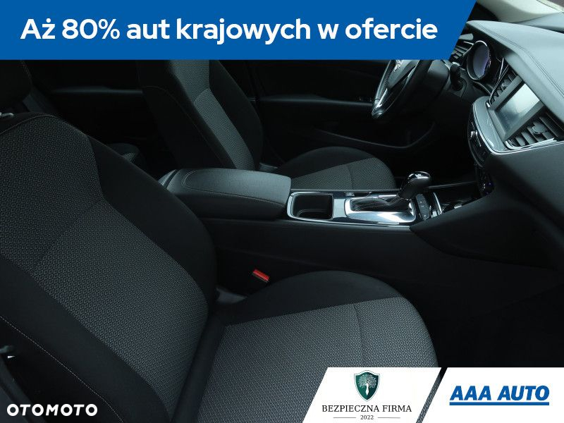 Opel Insignia - 10