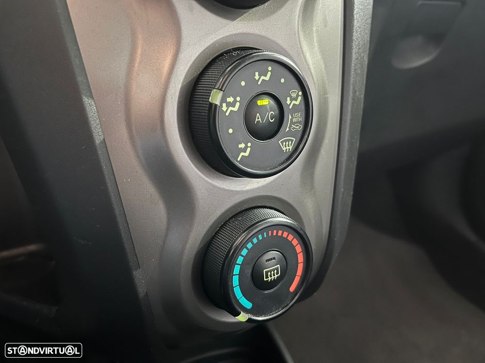 Toyota Yaris 1.4 D-4D AC - 15