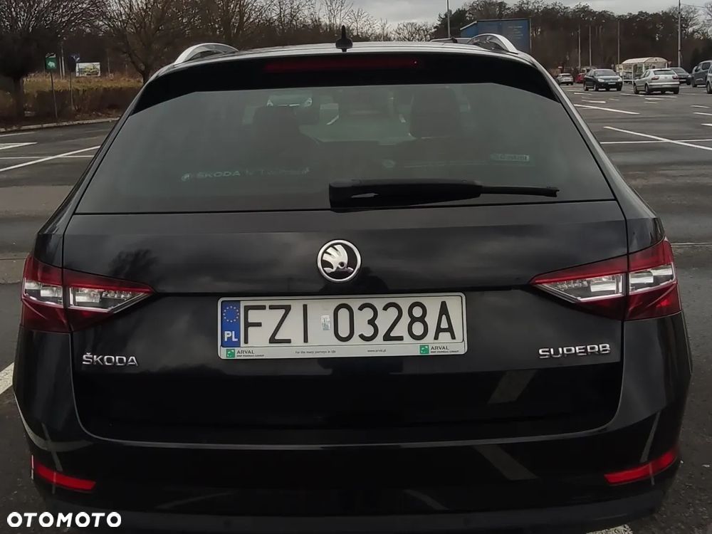 Skoda Superb 2.0 TDI Ambition - 6