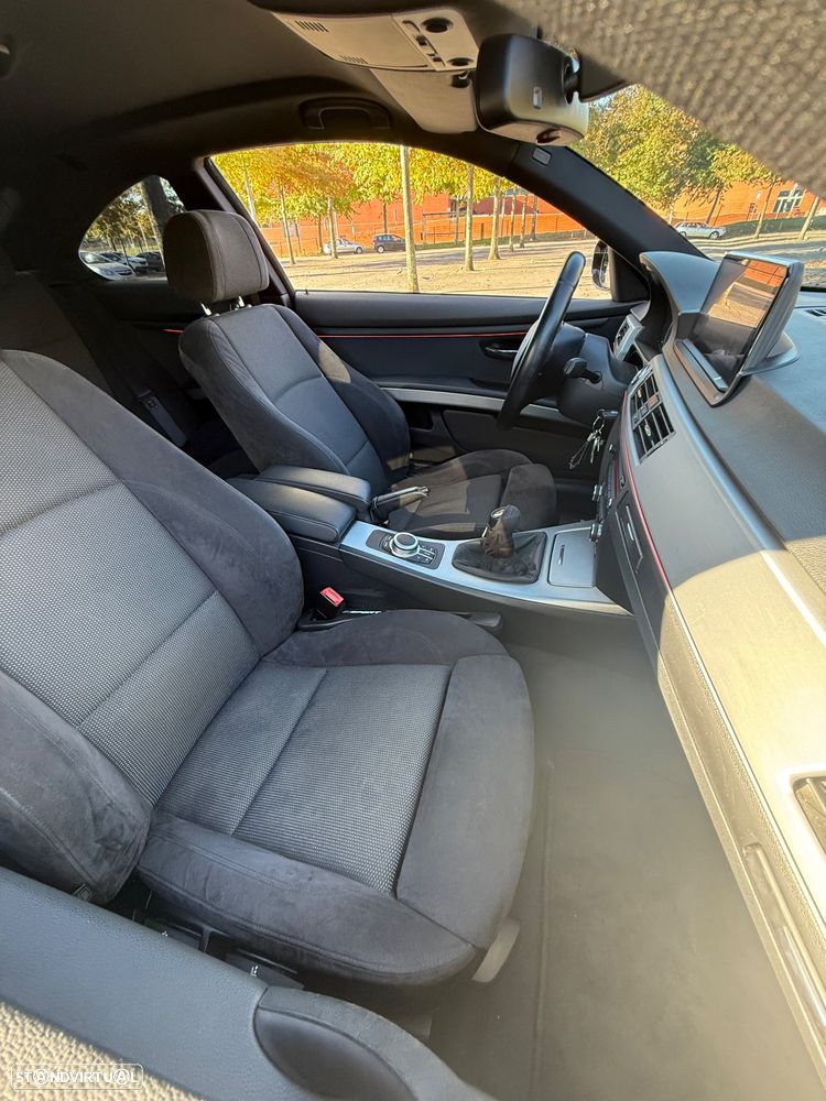 BMW 320 d Coupe Edição M - 10