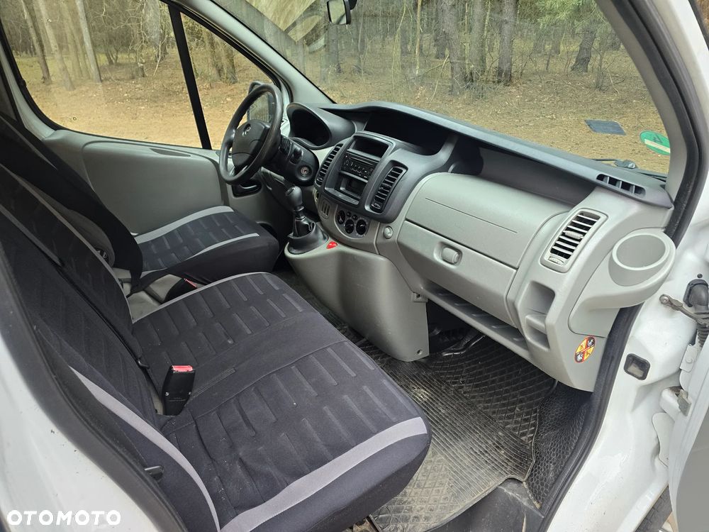 Opel VIVARO - 11