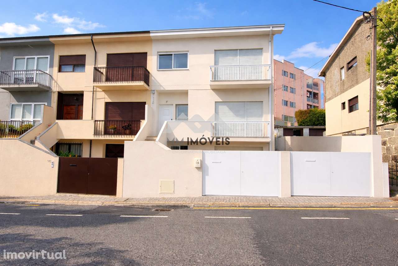 Andar Moradia T2 | Renovado | Terraço | 3 Frentes | Garagem - Grande imagem: 2/14