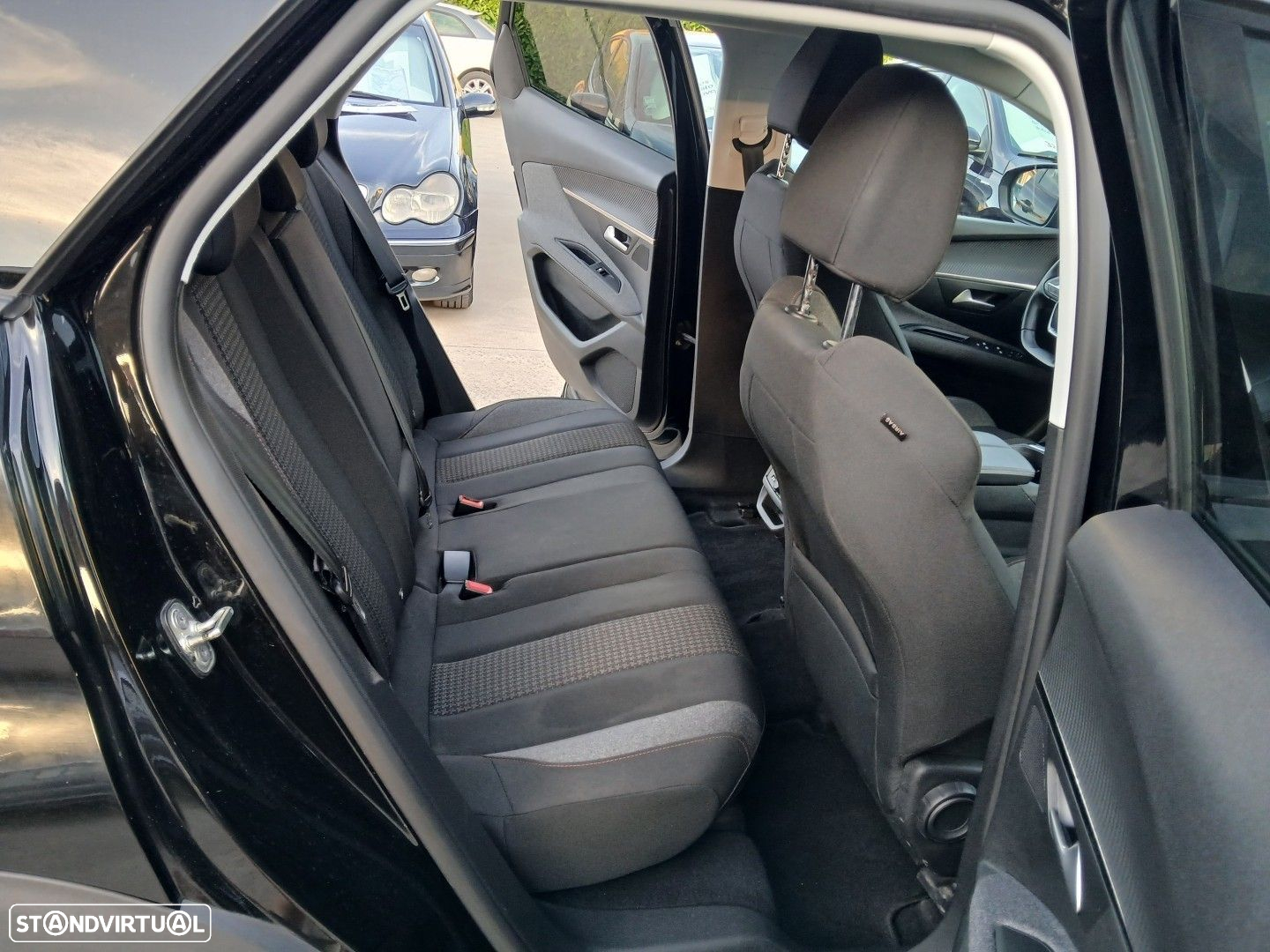Peugeot 3008 1.5 BlueHDi Active - 13