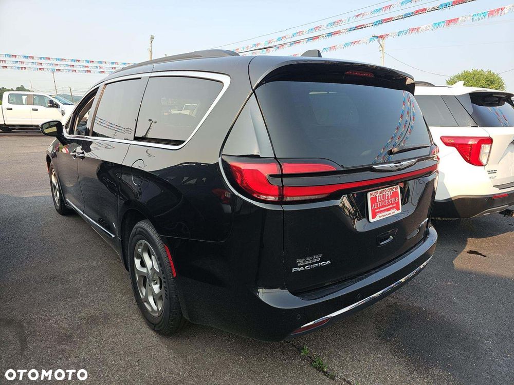 Chrysler Pacifica - 3