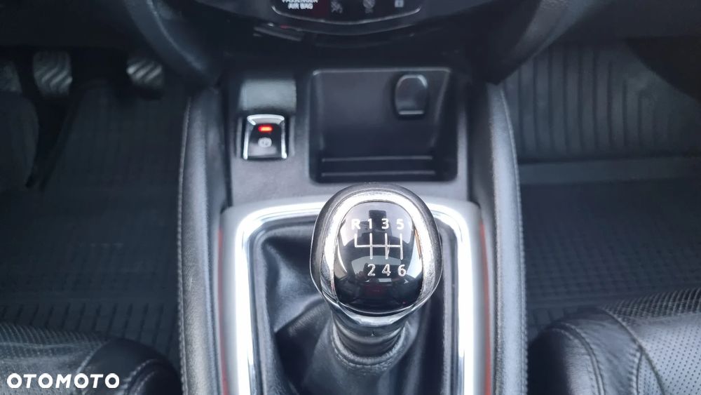 Nissan Qashqai 1.6 dCi DPF tekna - 24