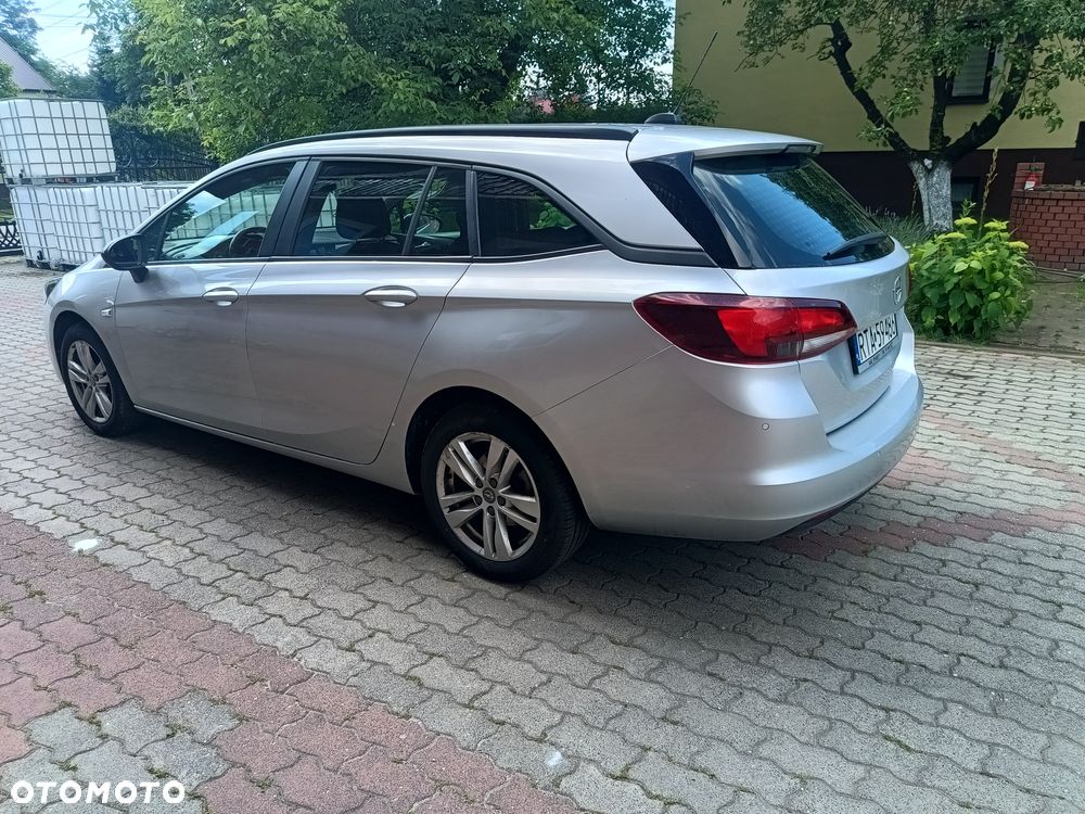 Opel Astra - 4
