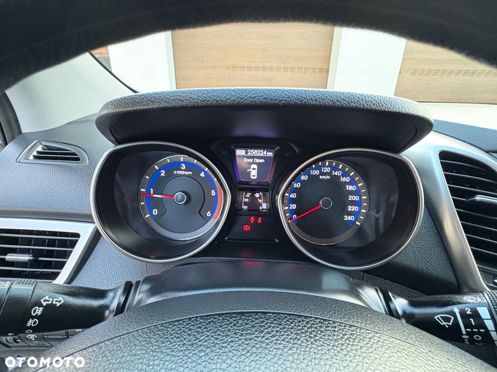 Hyundai i30 1.4 CRDi Trend - 24