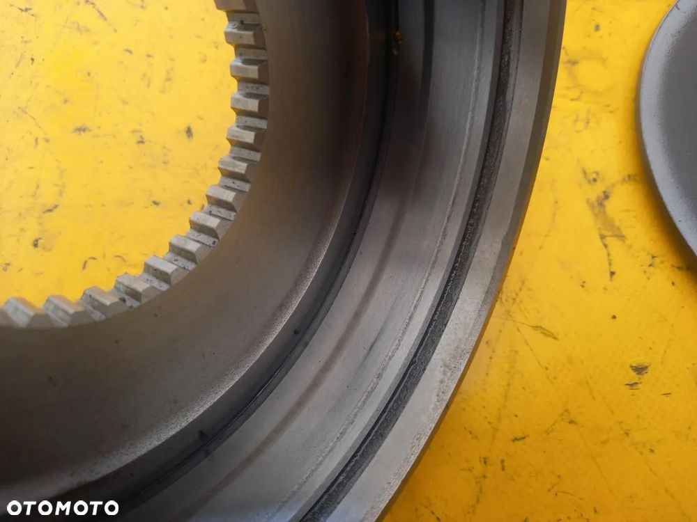 Kosz przedniego napędu Z48 przystawka Massey Ferguson 6180 - 4