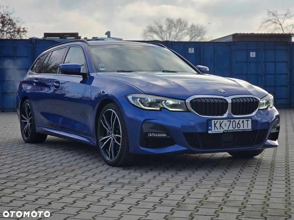 BMW Seria 3 330i xDrive M Sport sport