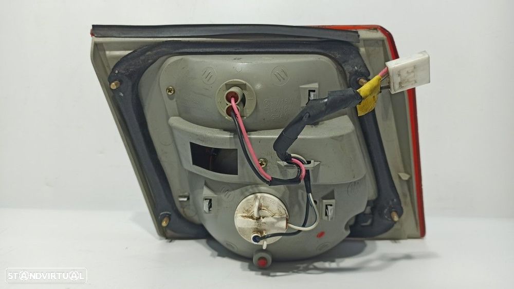 FAROLIM TRASEIRO DIREITO KIA CARENS 2.0 CRDI EX MONOVOLUMEN - 6