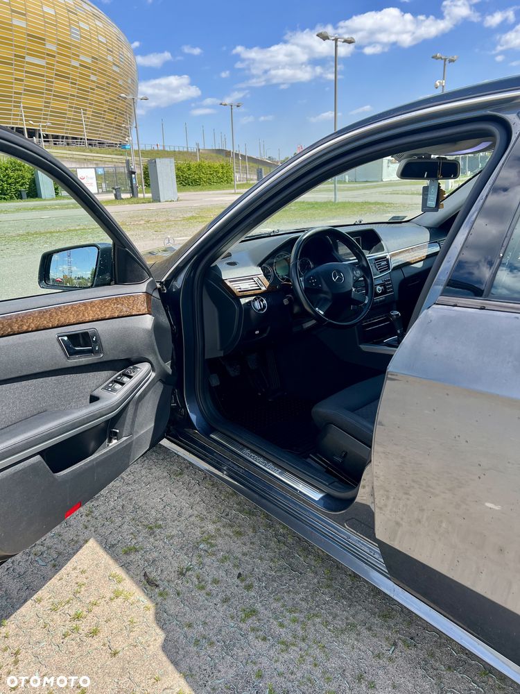 Mercedes-Benz Klasa E 200 CDI BlueEff Elegance - 3
