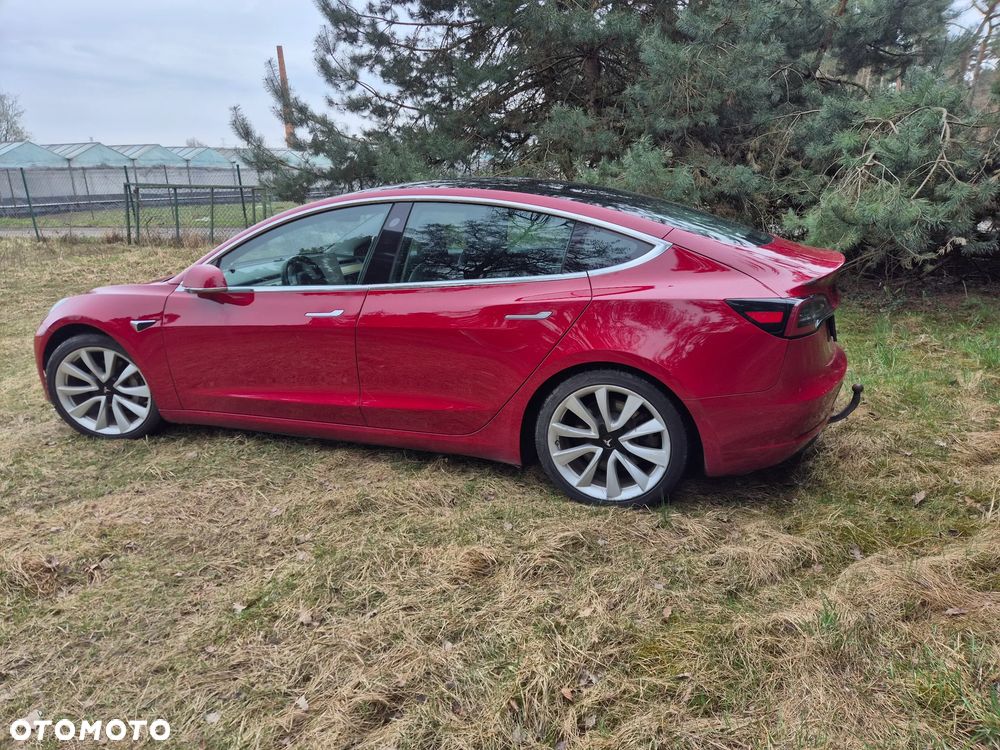 Tesla Model 3 - 3