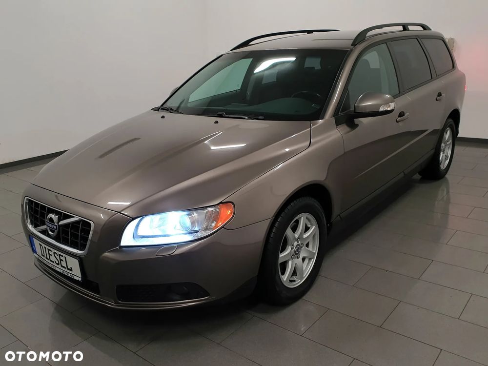 Volvo V70 2.0D Summum - 1