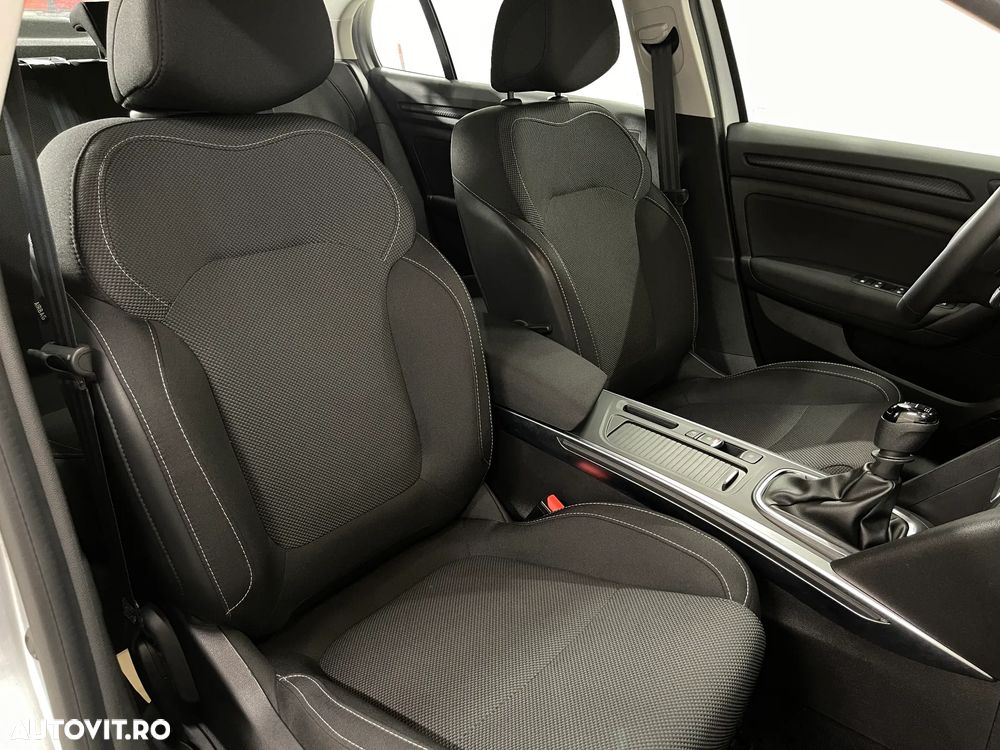 Renault Megane TCe 140 GPF Equilibre - 10