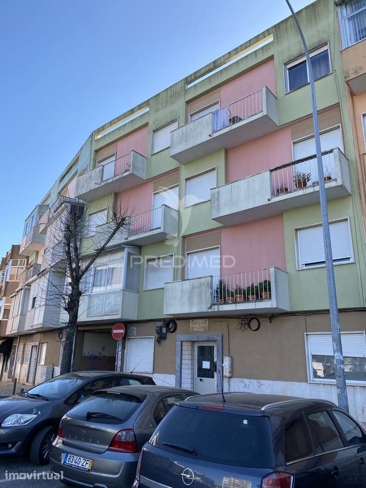 T2 Renovado junto ao Comboio da Amadora - Grande imagem: 5/11