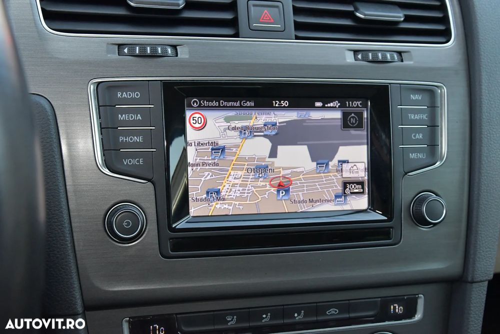 Volkswagen Golf 1.6 TDI BlueMotion Technology DSG Comfortline - 26