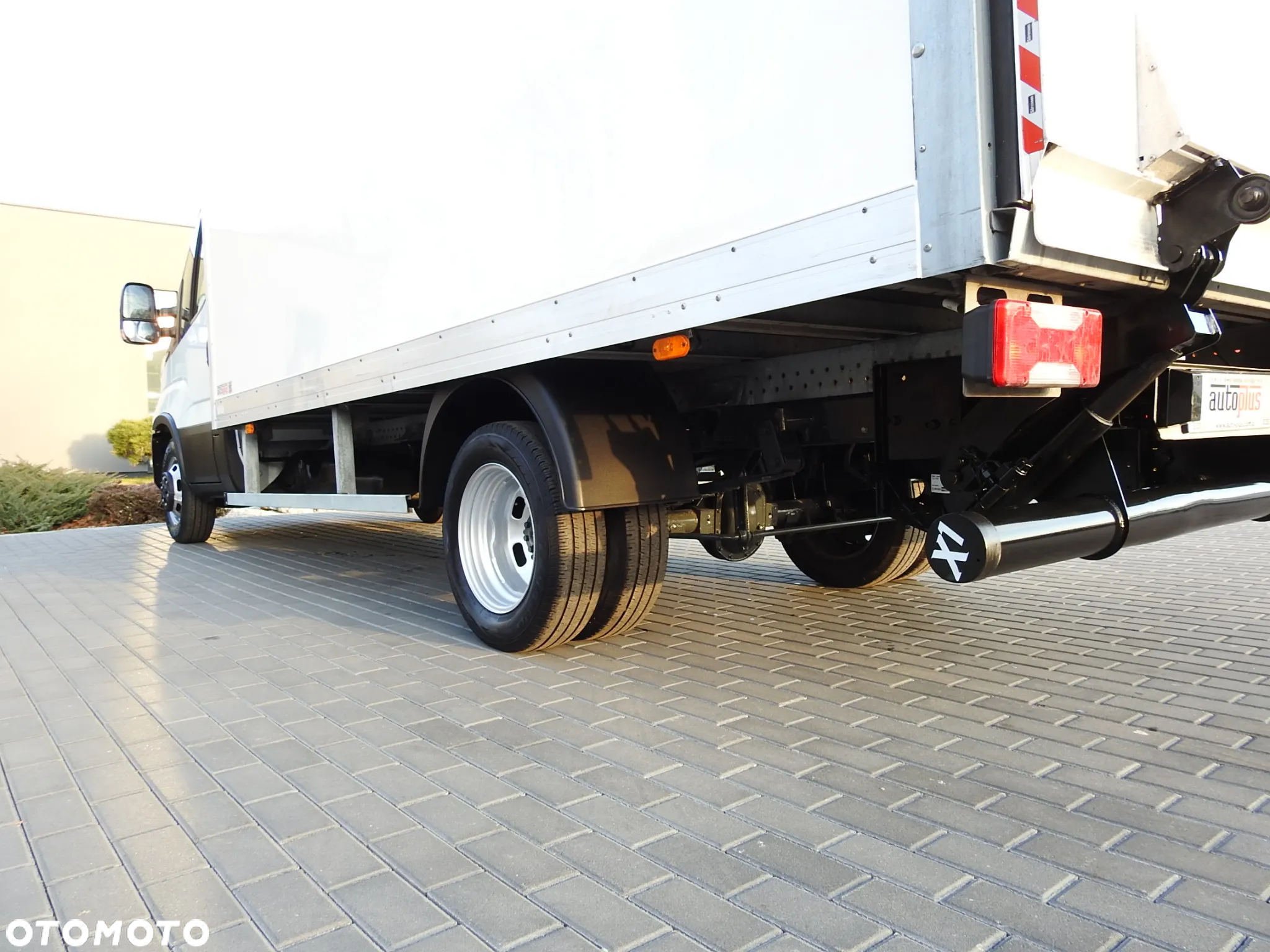 Iveco DAILY 35S16 KONTENER WINDA 8 PALET TEMPOMAT KLIMATYZACJA BLIŹNIACZE KOŁA 160KM [ 689599 ] - 15