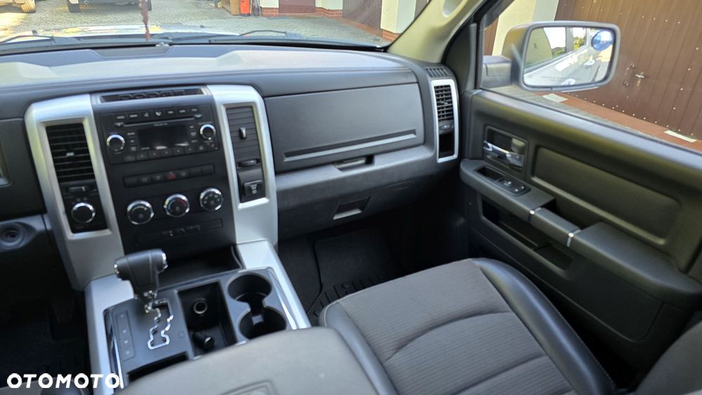 Dodge RAM - 24