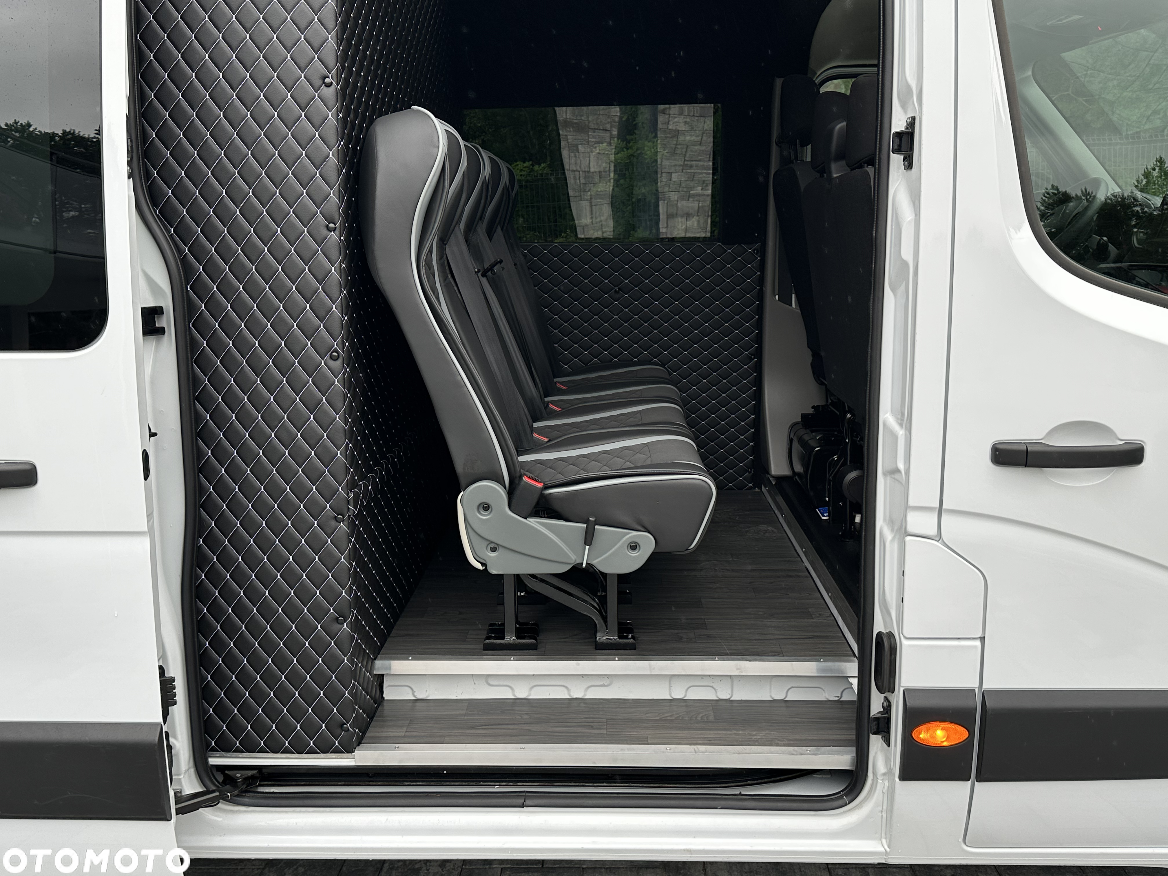 Renault MASTER L4H2 / Brygadowy 7 osób / HAK 3500kg! / Salon PL / Stan Jak Nowy / Najbogatsze wyposażenie / MAXI / Koła bliźniacze / Nowe opony / FV23% - 15