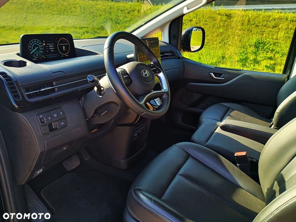 Hyundai Staria 1.6 T-GDI HEV Smart VIP - 10