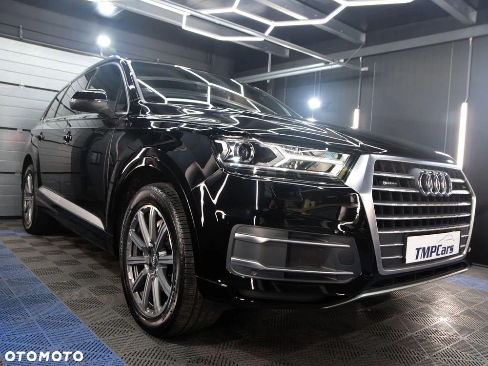 Audi Q7 - 1