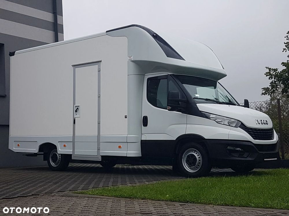 Iveco DAILY KONTENER NISKOPODŁOGOWY 4,43x2,23x2,42 SKLEP FOODTRUCK BAR KLIMA KONIOWÓZ KAMPER - 30