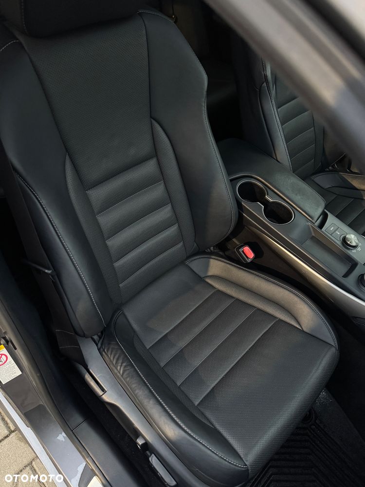 Lexus IS 200t F Sport - 15